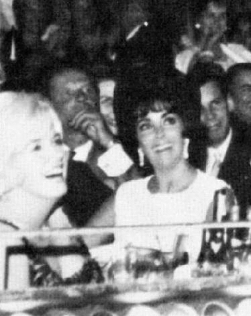 mm1partysinatrashowsandshotellasvegas7juni1961withtaylor01